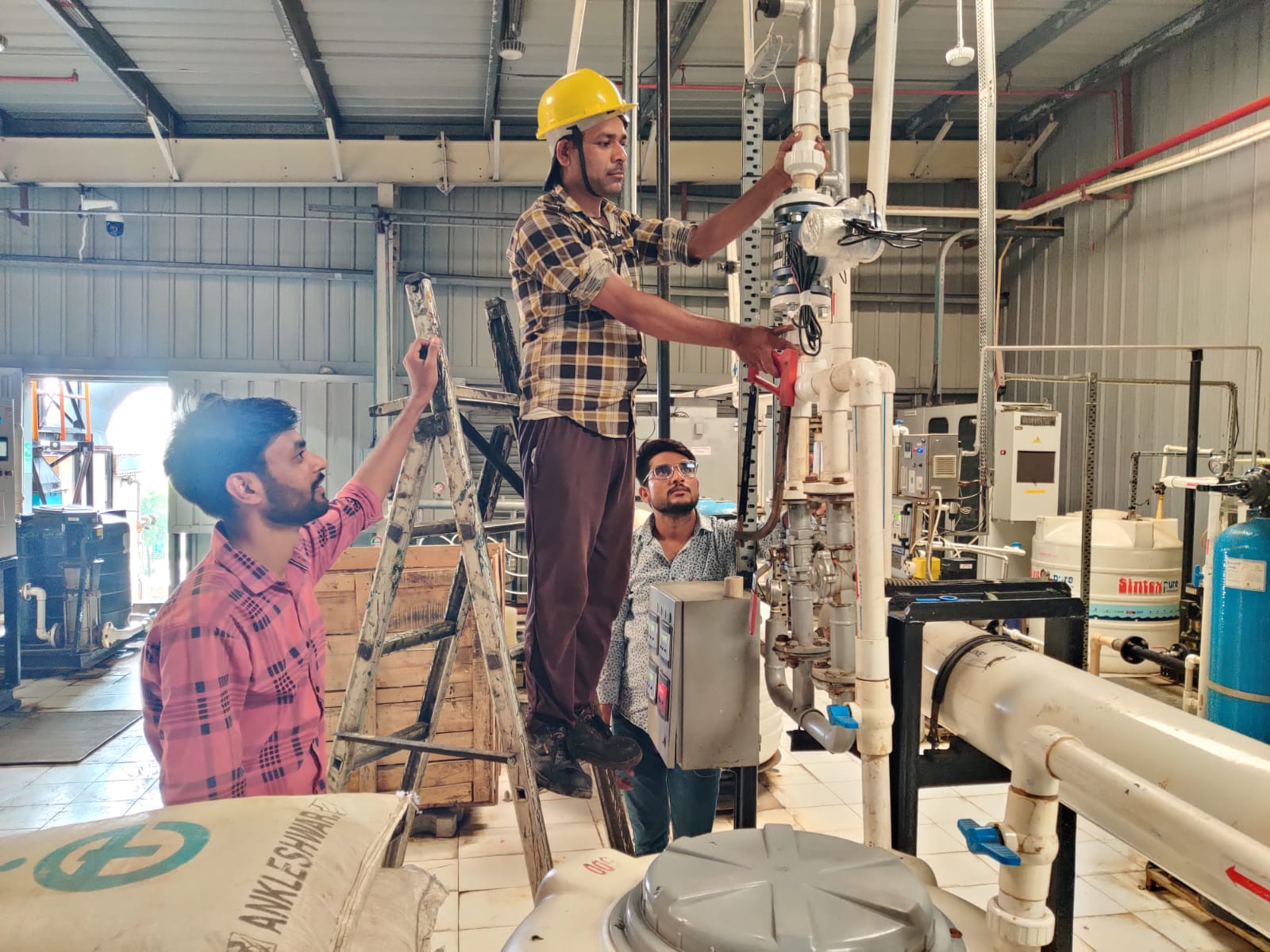 Installation of magnetic flow meter for accurate water and wastewater measurement in India