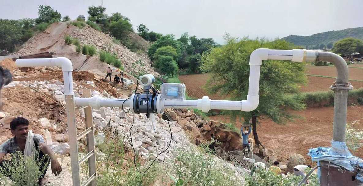 Working flow meter showing real-time measurement of water and industrial fluid flow in mumbai